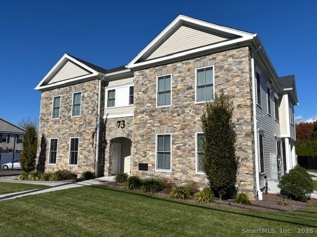 73 W Main Street 6, Clinton, CT 06413