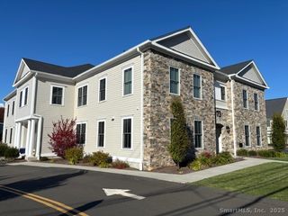 73 W Main Street 6, Clinton, CT 06413