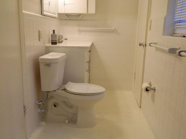 944 KENSINGTON DRIVE, Orlando, FL 32808
