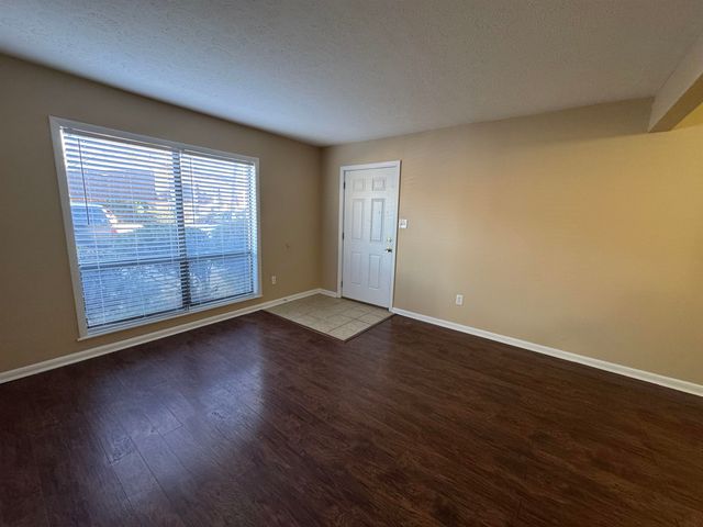 615 Carter Ln Apt C2, Conway, SC 29526