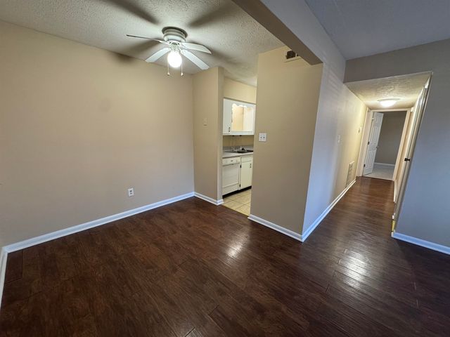 615 Carter Ln Apt C2, Conway, SC 29526