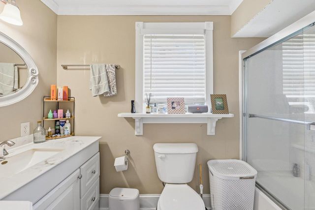 207 E Jefferson STREET, Oconomowoc, WI 53066