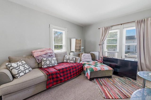 207 E Jefferson STREET, Oconomowoc, WI 53066