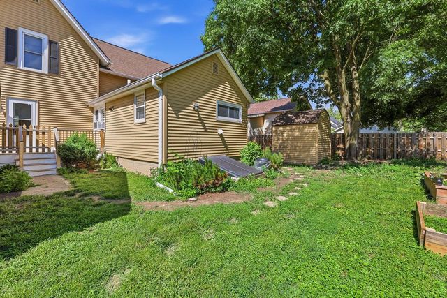 207 E Jefferson STREET, Oconomowoc, WI 53066