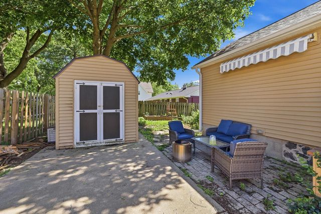 207 E Jefferson STREET, Oconomowoc, WI 53066