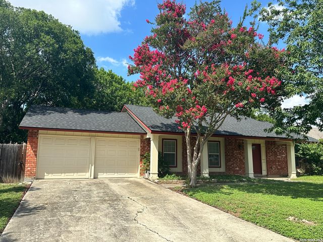 5843 BURKLEY SPRINGS ST, San Antonio, TX 78233