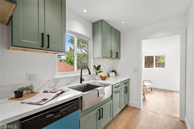 1410 W Camden Place, Santa Ana, CA 92704