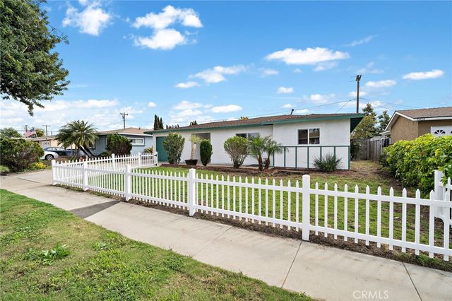 1410 W Camden Place, Santa Ana, CA 92704
