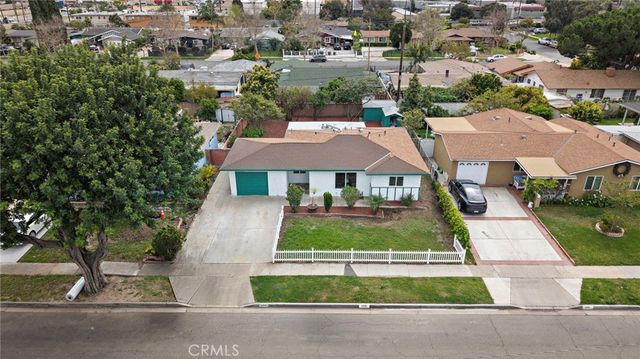 1410 W Camden Place, Santa Ana, CA 92704