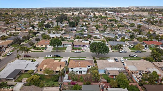 1410 W Camden Place, Santa Ana, CA 92704