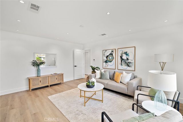1410 W Camden Place, Santa Ana, CA 92704