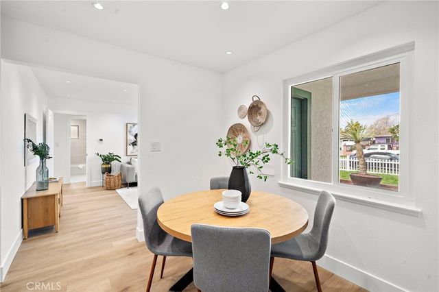 1410 W Camden Place, Santa Ana, CA 92704