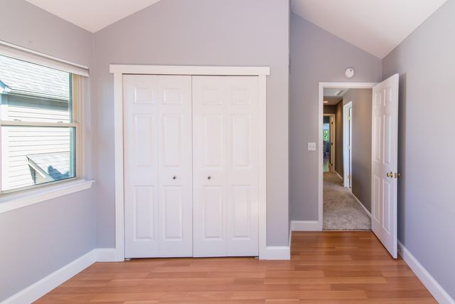 452 Village Oaks Court, Ann Arbor, MI 48103