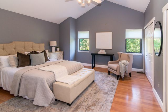 452 Village Oaks Court, Ann Arbor, MI 48103
