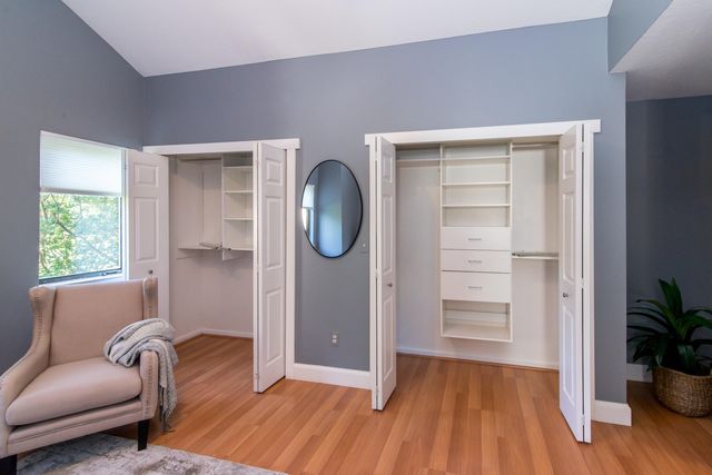 452 Village Oaks Court, Ann Arbor, MI 48103