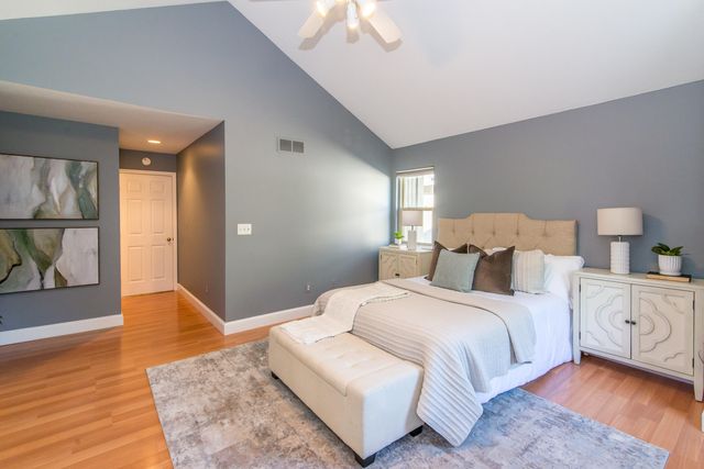 452 Village Oaks Court, Ann Arbor, MI 48103
