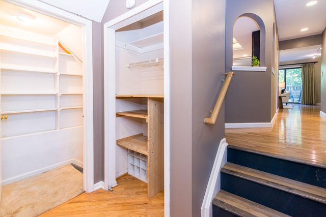 452 Village Oaks Court, Ann Arbor, MI 48103