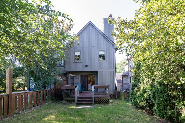 452 Village Oaks Court, Ann Arbor, MI 48103