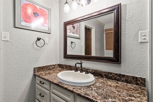 247 Admiral Drive, Gun Barrel City, TX 75156