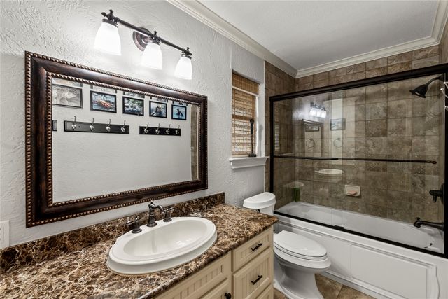 247 Admiral Drive, Gun Barrel City, TX 75156