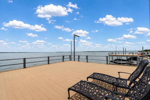 247 Admiral Drive, Gun Barrel City, TX 75156