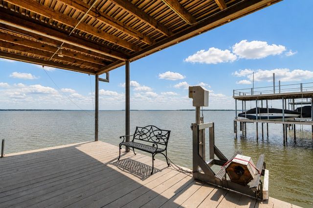 247 Admiral Drive, Gun Barrel City, TX 75156