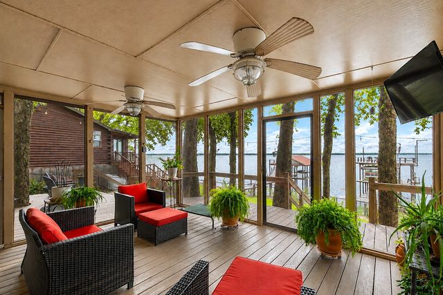 247 Admiral Drive, Gun Barrel City, TX 75156