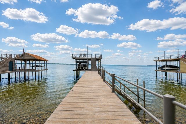 247 Admiral Drive, Gun Barrel City, TX 75156