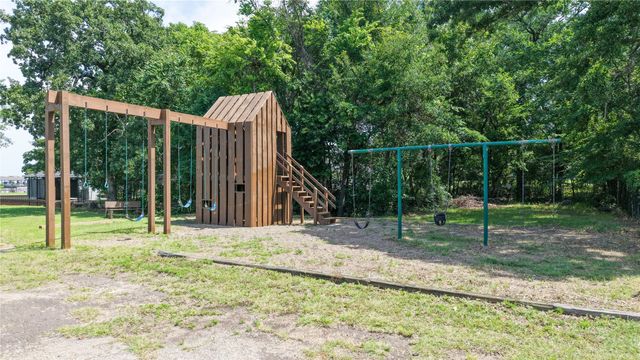 247 Admiral Drive, Gun Barrel City, TX 75156