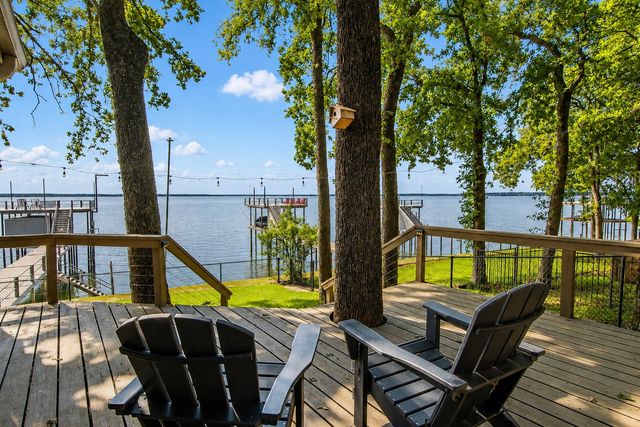 247 Admiral Drive, Gun Barrel City, TX 75156