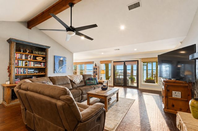 247 Admiral Drive, Gun Barrel City, TX 75156