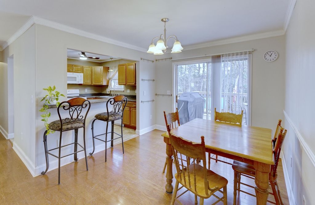 Image 15 of property listing at 4608 Moss Court, North Charleston, SC 29420