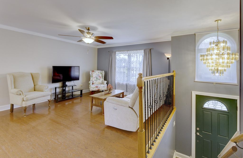 Image 9 of property listing at 4608 Moss Court, North Charleston, SC 29420