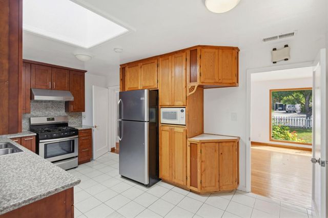 727 S I Street, Livermore, CA 94550