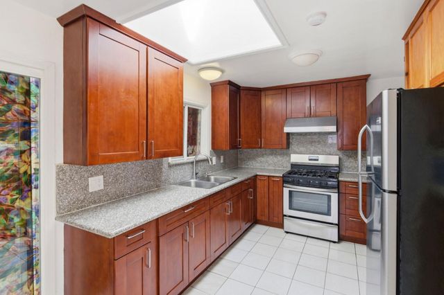 727 S I Street, Livermore, CA 94550