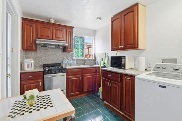 727 S I Street, Livermore, CA 94550