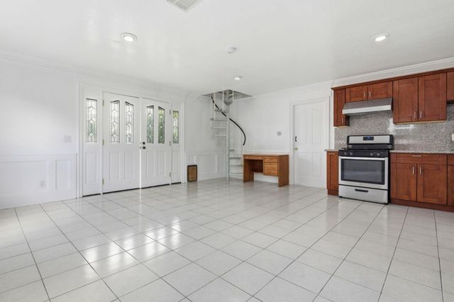 727 S I Street, Livermore, CA 94550