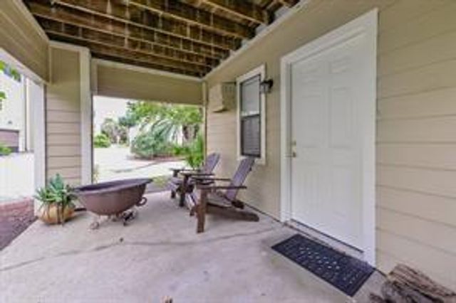 896 Davis Road, League City, TX 77573