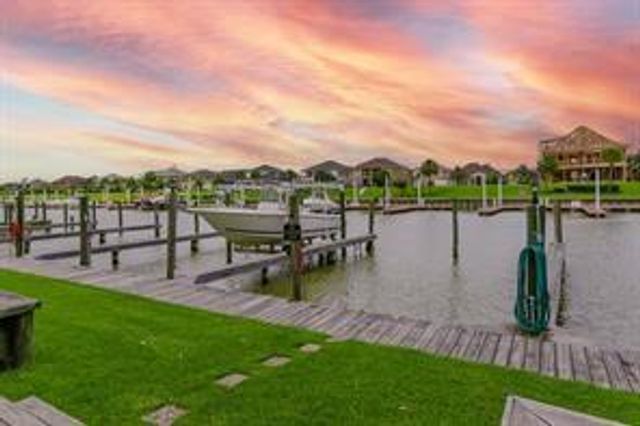 896 Davis Road, League City, TX 77573