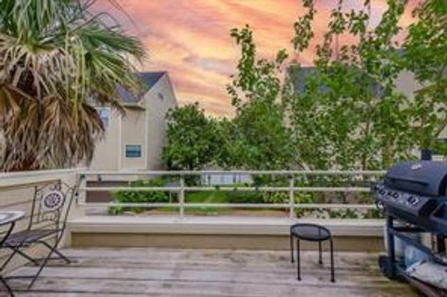 896 Davis Road, League City, TX 77573