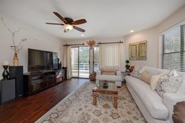 896 Davis Road, League City, TX 77573