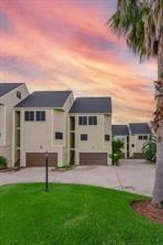 896 Davis Road, League City, TX 77573