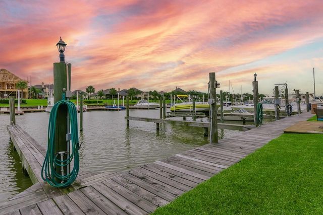 896 Davis Road, League City, TX 77573