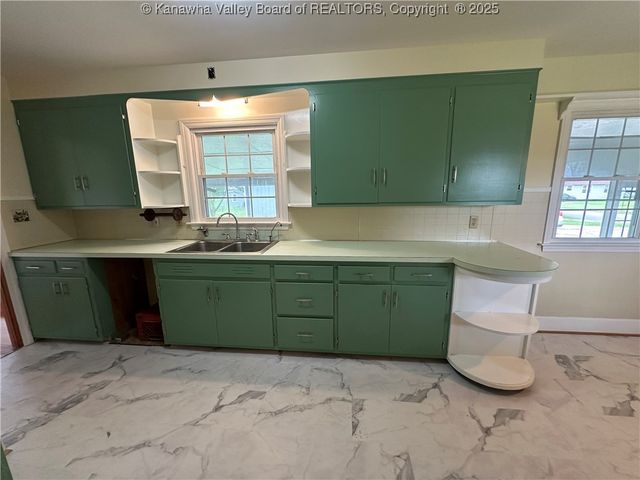 2515 Mount Vernon Avenue, Point Pleasant, WV 25550