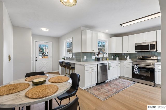 2004 Main Street, Bellevue, NE 68005