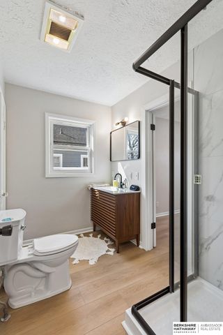 2004 Main Street, Bellevue, NE 68005