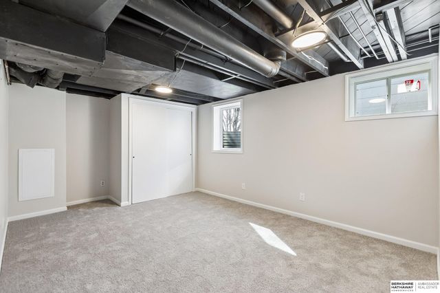 2004 Main Street, Bellevue, NE 68005
