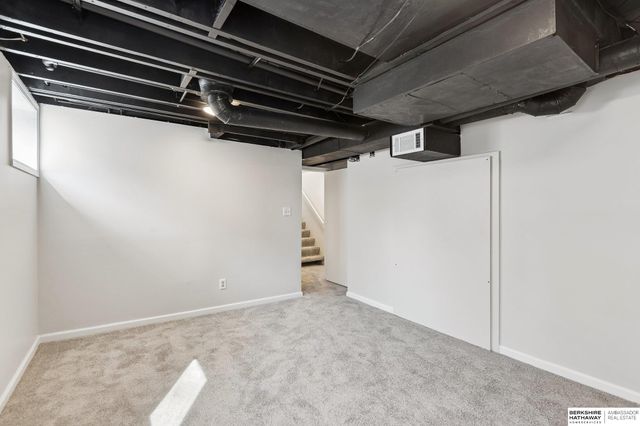 2004 Main Street, Bellevue, NE 68005