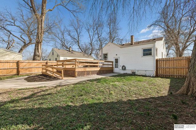 2004 Main Street, Bellevue, NE 68005
