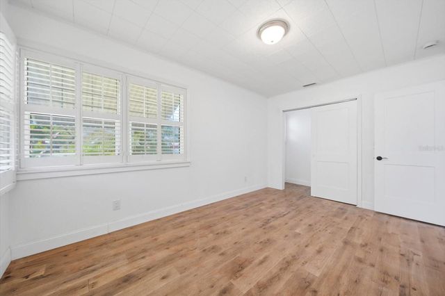 5617 30TH AVENUE S, Gulfport, FL 33707